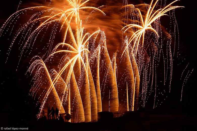 tarragone espagne feu d'artifice festivité